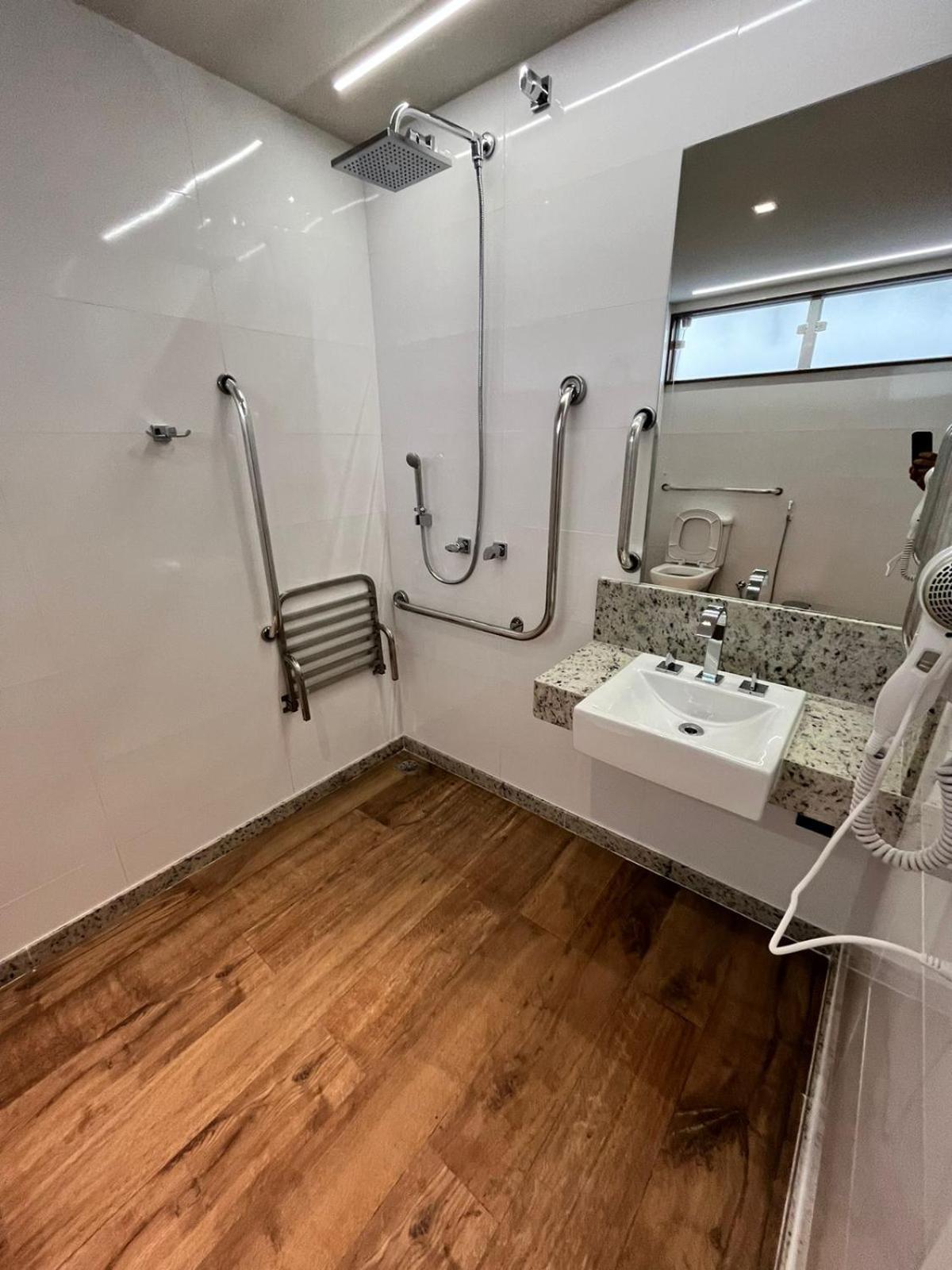 Capri Hotel Duque de Caxias Dış mekan fotoğraf