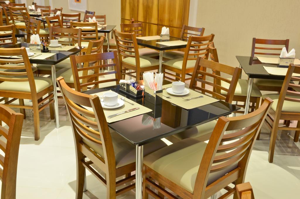 Capri Hotel Duque de Caxias Dış mekan fotoğraf